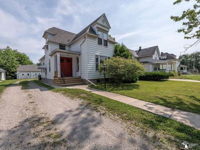 18 W Noble Ave