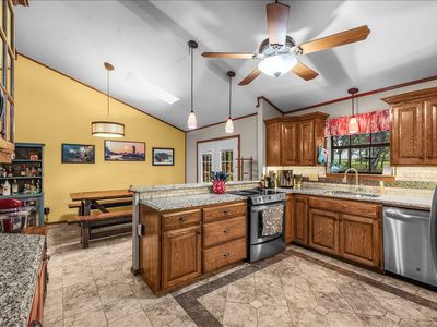 220 Annetta Rd