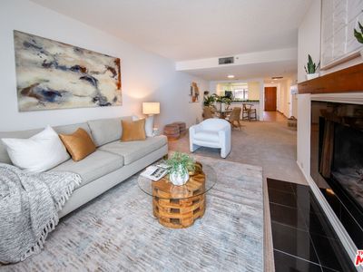 2960 Neilson Way Unit 304
