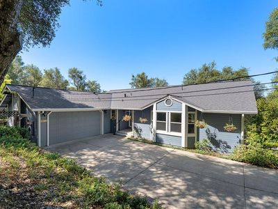 2290 Rising Hill Rd