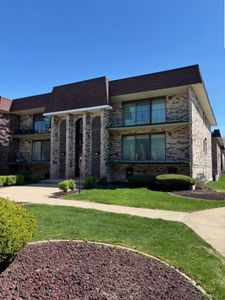 9132 S Pulaski Rd APT 2E