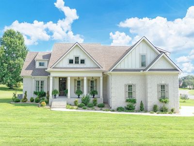204 Green Hills Dr