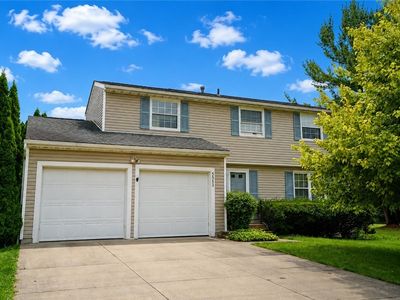 Property at 5511 Pond Ct, Stow, OH