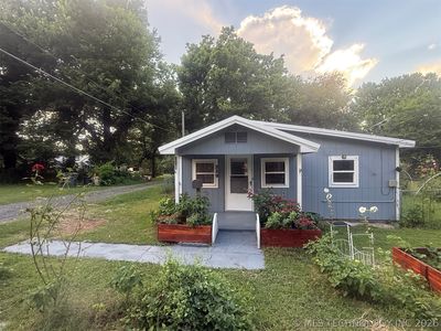 310 S Cherokee St