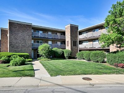 600 S York St APT 2B