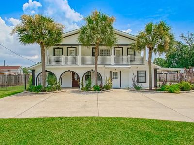 2307 Broas Dr