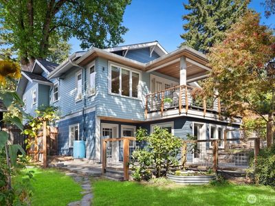 3825 NE 115th Street