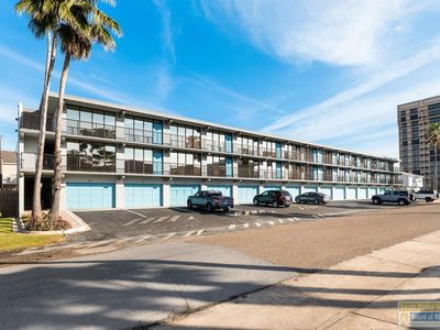 110 E Pompano St Unit 202