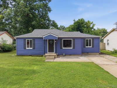 213 E 12th Pl
