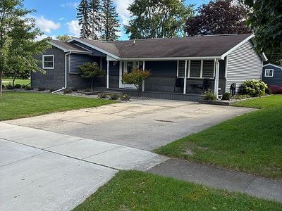 45 Maude St
