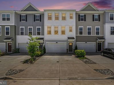 427 Snowberry Ln