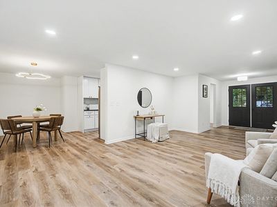 Property at 5705 Allen Park Dr, Tipp City, OH