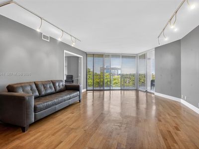 2000 Towerside Ter APT 709