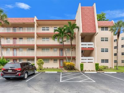 1040 Country Club Dr APT 208
