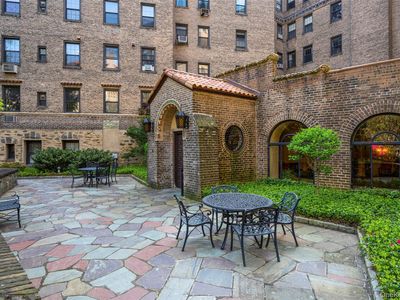 14 N Chatsworth Avenue #5J