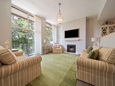 100 Parks St APT 18