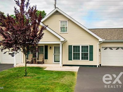 6 Alvira Ct