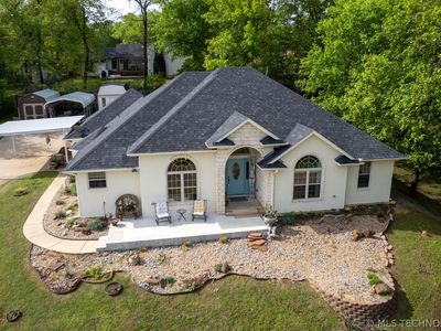 2221 Shirley St