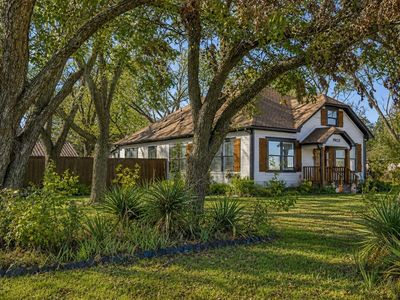 Property at 1903 N Weaver St, Gainesville, TX