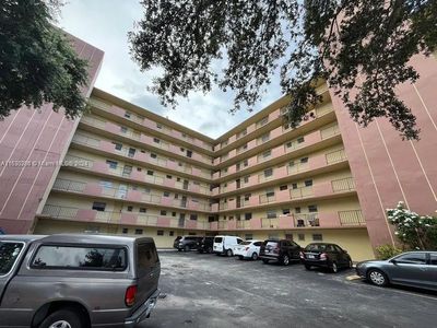 16410 Miami Dr APT 606