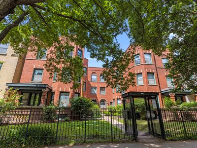 4410 N Paulina St APT 2