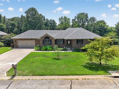 800 Rosewood Dr