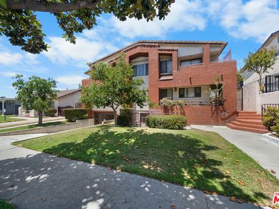 527 W Harvard St APT 4
