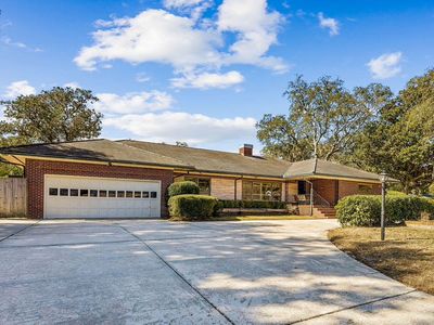 4768 QUEEN Lane