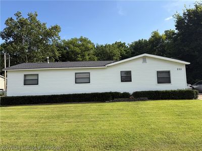 211 E Woodson Ave