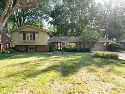 7666 Pineglen Dr