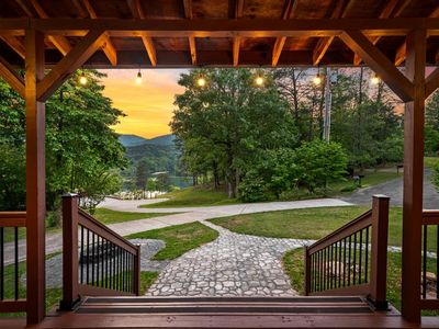 100 Lakeview Dr