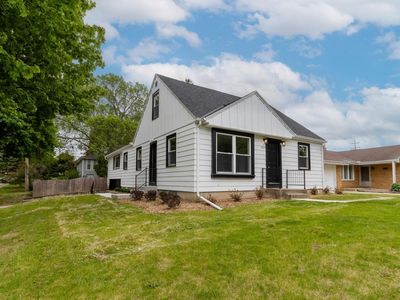 4076 N 93rd STREET