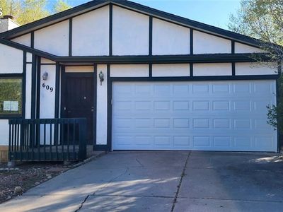 609 Autumn Pl