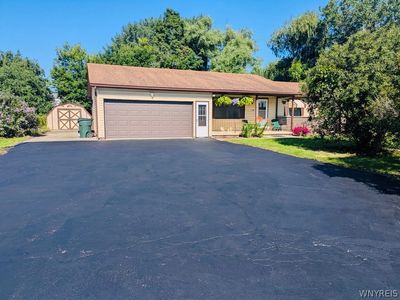65 Glen Iris Dr