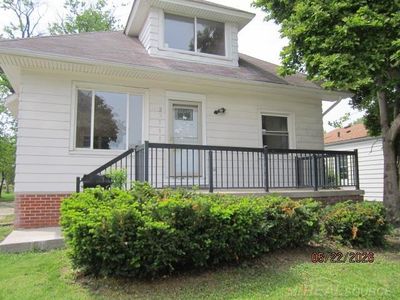 22767 Hayes Ave