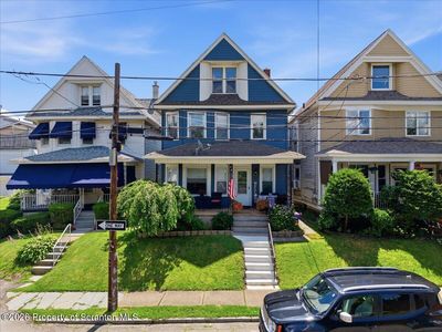 209 Stephen Ave