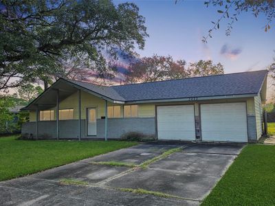 3422 Valley Brook Dr