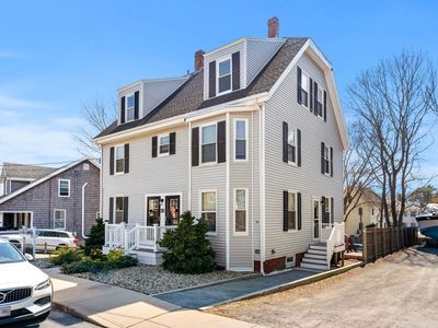 20-22 Lafayette Rd