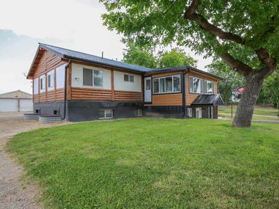 3733 Highway 30 W