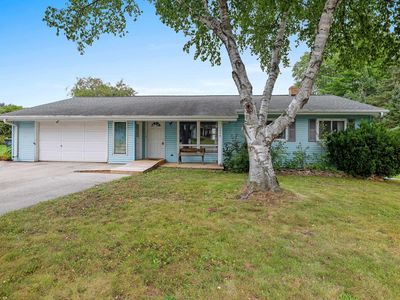 1648 View Ln
