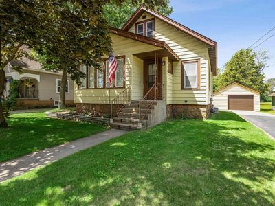 136 SECOND STREET NORTH