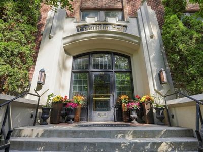 704 W 6th Ave APT 202