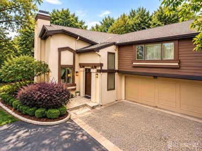 511 Sayre Dr