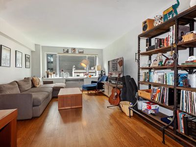 211 E 51st St APT 5B