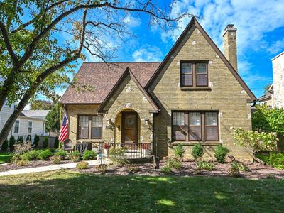 4831 North Bartlett AVENUE