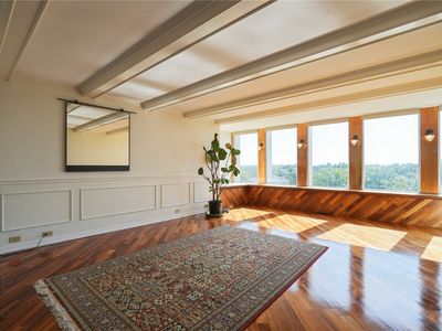 2222 1st Ave NE APT 701