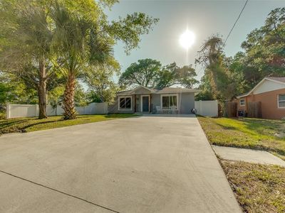 1814 Sylvan Dr