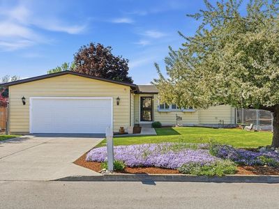 18802 E Fairview Ct