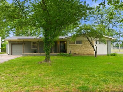 800 N Maus Ln