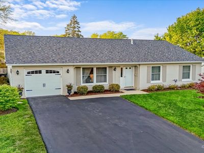 Property at 666 Surryse Rd, Lake Zurich, IL